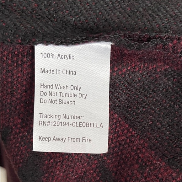 Cleobella Sevigny Bordeaux Capelet One Size Burgundy Black Tassel Wrap Poncho - Picture 2 of 5